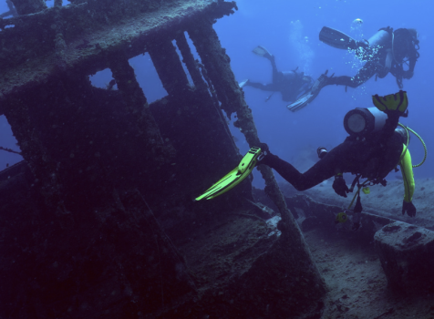 Wreck diver